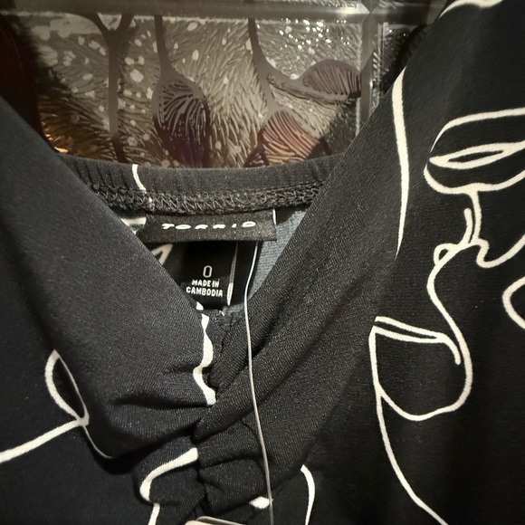 Torrid Black and White Abstract Maxi Dress Size 0 (12) - Picture 8 of 8